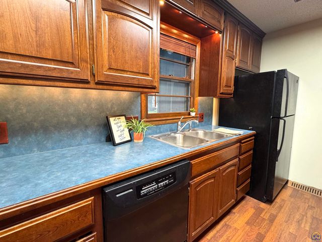 1702 Trowman Way, Emporia, KS 66801