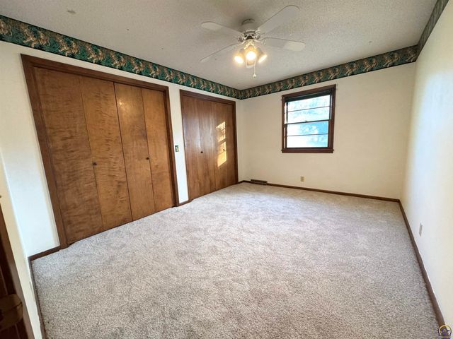 1702 Trowman Way, Emporia, KS 66801