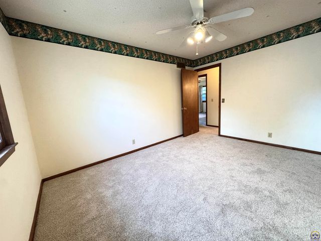 1702 Trowman Way, Emporia, KS 66801