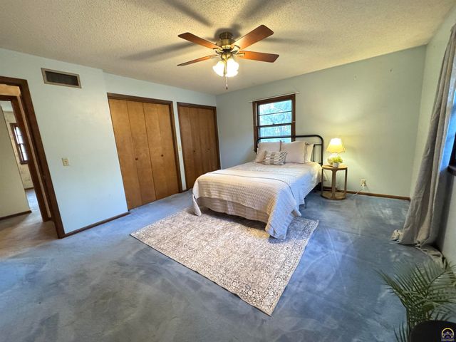 1702 Trowman Way, Emporia, KS 66801