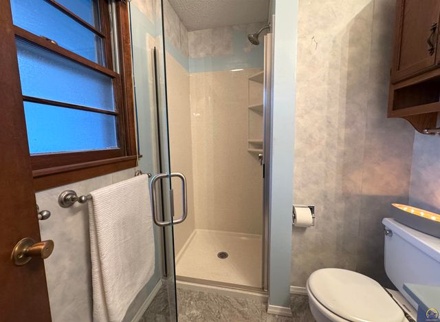 1702 Trowman Way, Emporia, KS 66801