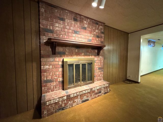 1702 Trowman Way, Emporia, KS 66801