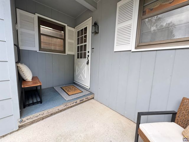 1702 Trowman Way, Emporia, KS 66801