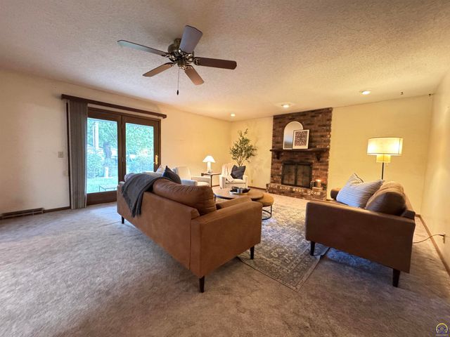 1702 Trowman Way, Emporia, KS 66801