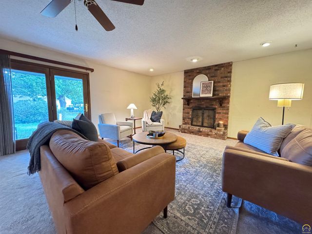 1702 Trowman Way, Emporia, KS 66801