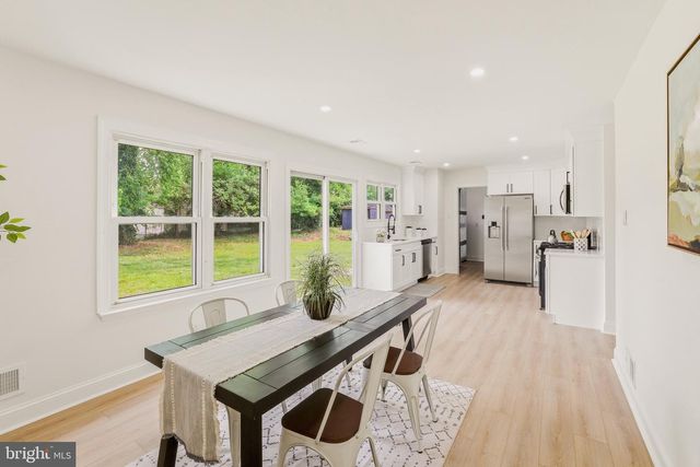 279 WINTERGREEN LANE, Carneys Point, NJ 08069