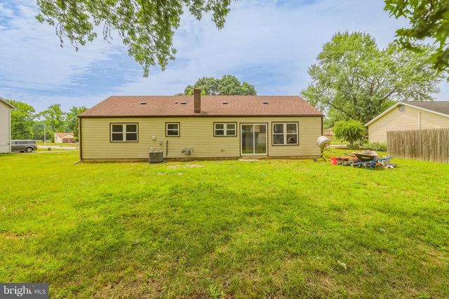 279 WINTERGREEN LANE, Carneys Point, NJ 08069
