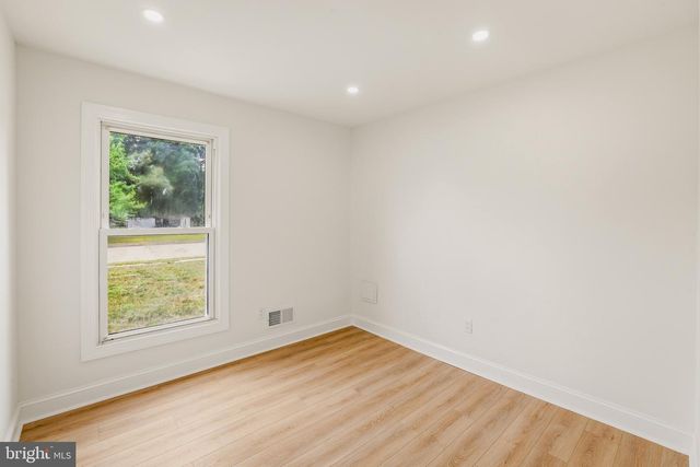 279 WINTERGREEN LANE, Carneys Point, NJ 08069