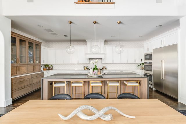 984 Thoroughbred Avenue, Frisco, TX 75036