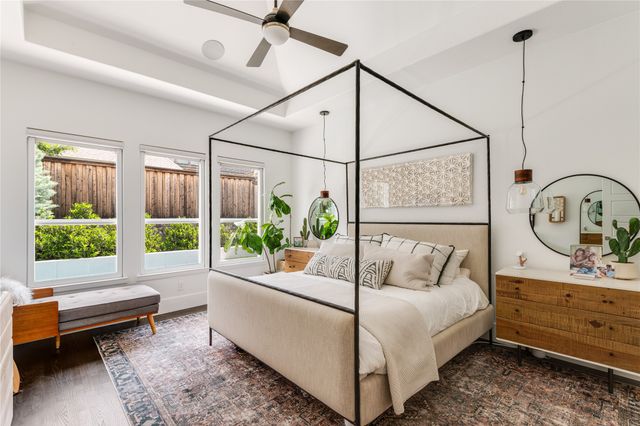 984 Thoroughbred Avenue, Frisco, TX 75036