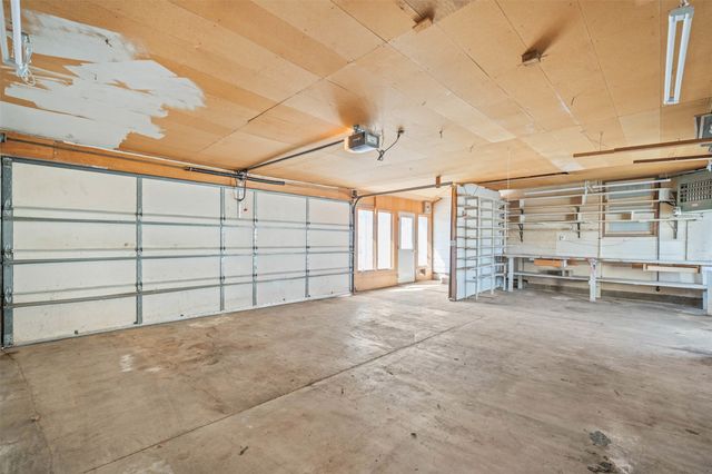 700 W 4th Street, Pella, IA 50219