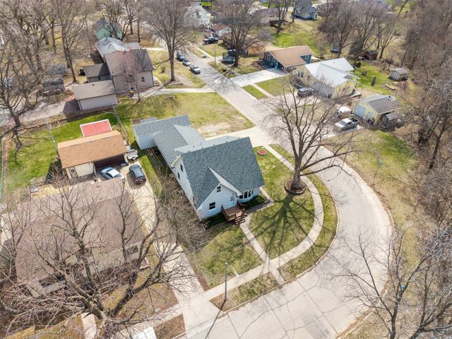 700 W 4th Street, Pella, IA 50219