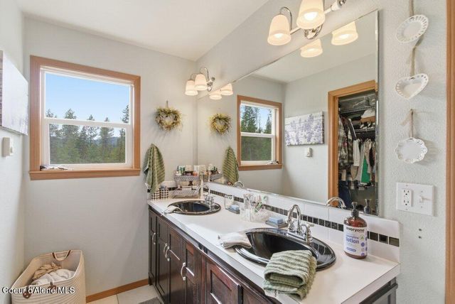 5348 S Stach Rd, Coeur D'alene, ID 83814