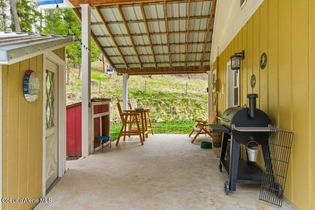 5348 S Stach Rd, Coeur D'alene, ID 83814