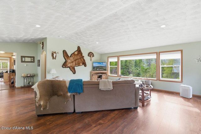 5348 S Stach Rd, Coeur D'alene, ID 83814