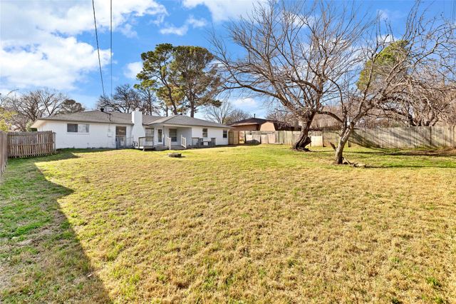 1524 Overlook Drive, Grapevine, TX 76051