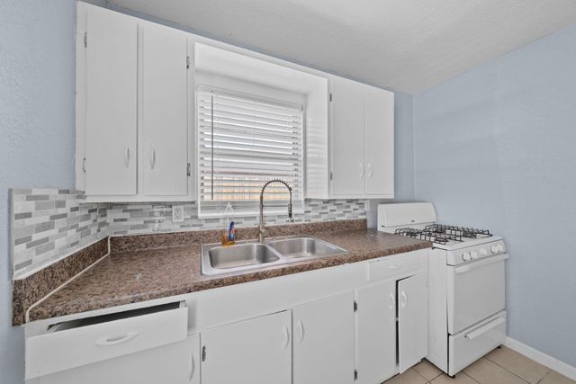 904 Beverly Avenue C, Pasadena, TX 77506