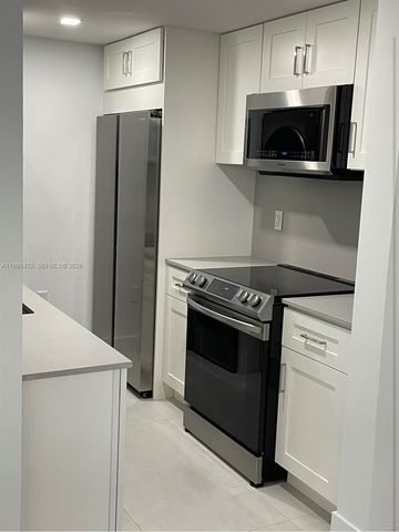 10275 Collins Ave 933, Bal Harbour, FL 33154