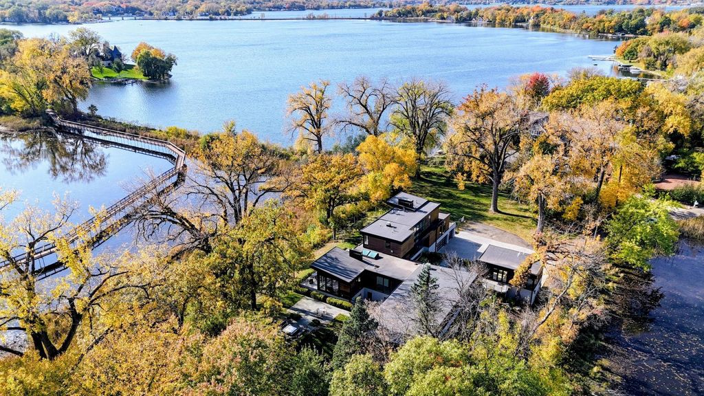 2634 Crosby Road, Wayzata, MN 55391