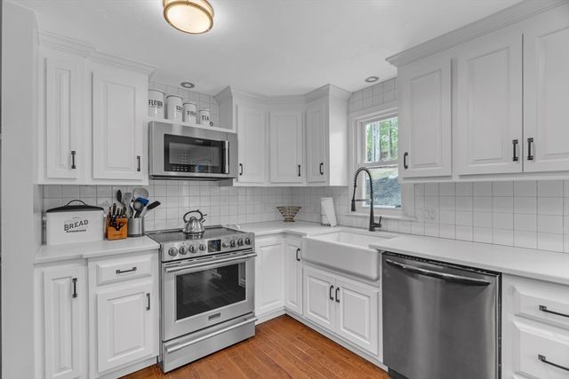 41 Church St, Uxbridge, MA 01569