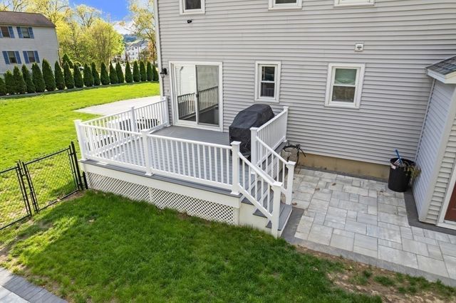 41 Church St, Uxbridge, MA 01569