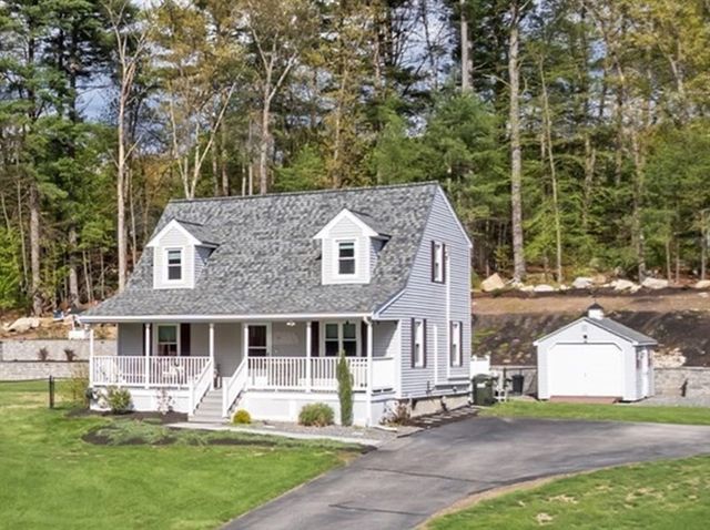 41 Church St, Uxbridge, MA 01569