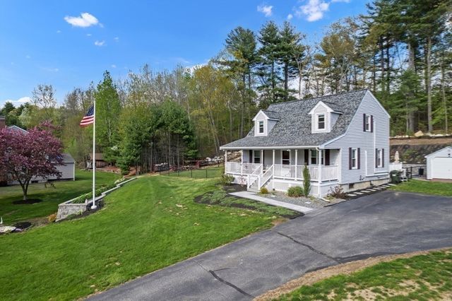 41 Church St, Uxbridge, MA 01569