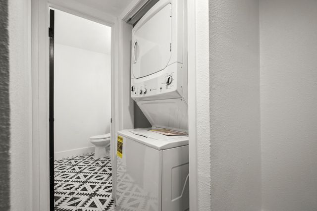 909 Reinli ST 103, Austin, TX 78751