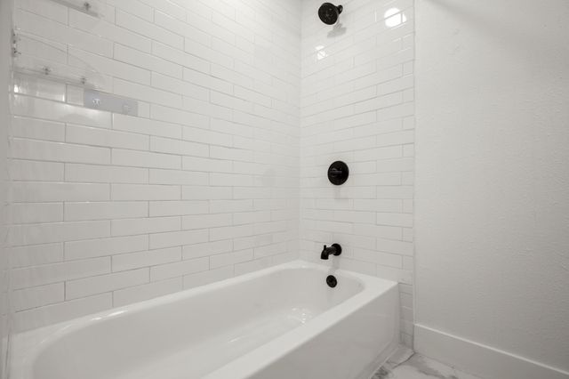 909 Reinli ST 103, Austin, TX 78751