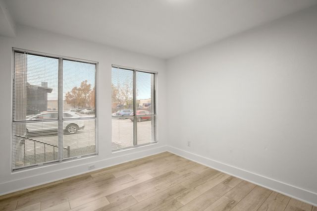 909 Reinli ST 103, Austin, TX 78751
