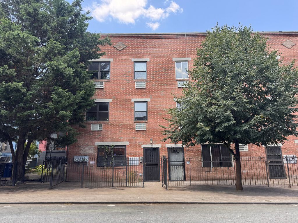 791A LEXINGTON Avenue, New York City, NY 11221