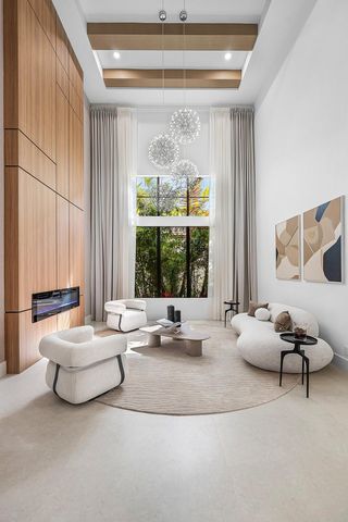 17760 Villa Club Way, Boca Raton, FL 33496