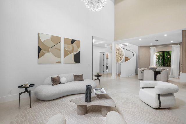 17760 Villa Club Way, Boca Raton, FL 33496