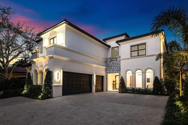 17760 Villa Club Way, Boca Raton, FL 33496