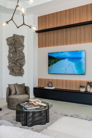 17760 Villa Club Way, Boca Raton, FL 33496