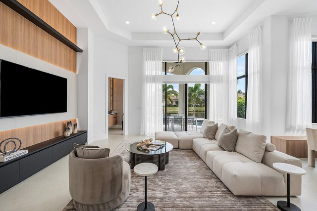 17760 Villa Club Way, Boca Raton, FL 33496