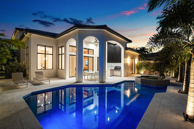 17760 Villa Club Way, Boca Raton, FL 33496