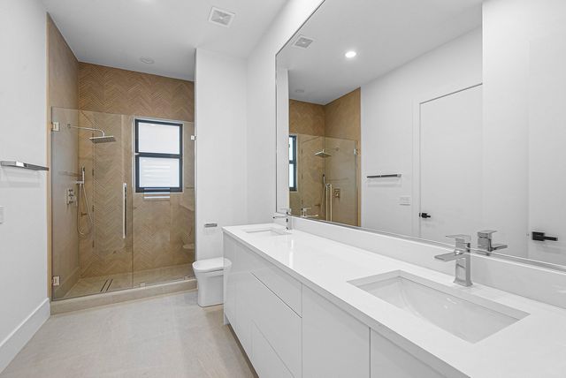 17760 Villa Club Way, Boca Raton, FL 33496