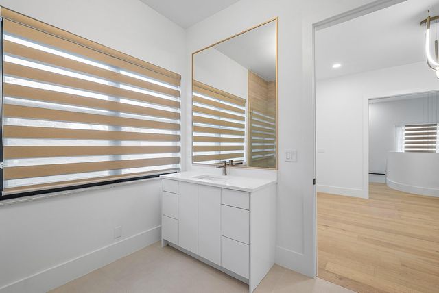 17760 Villa Club Way, Boca Raton, FL 33496