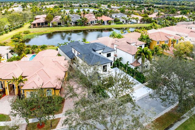 17760 Villa Club Way, Boca Raton, FL 33496