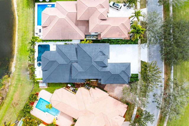 17760 Villa Club Way, Boca Raton, FL 33496