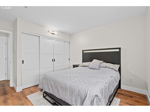 277 N HAYDEN BAY Dr, Portland, OR 97217