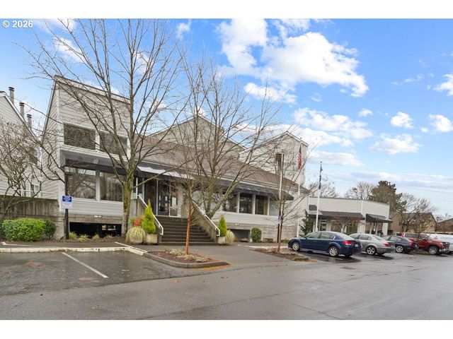 277 N HAYDEN BAY Dr, Portland, OR 97217