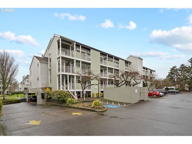 277 N HAYDEN BAY Dr, Portland, OR 97217