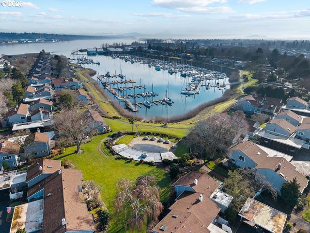 277 N HAYDEN BAY Dr, Portland, OR 97217