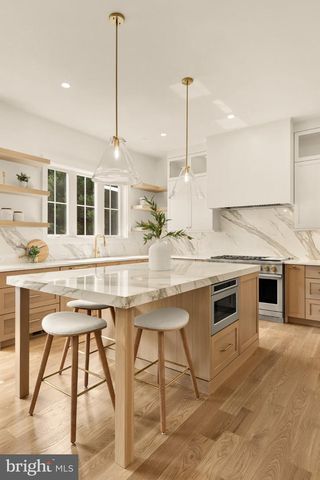 5435 MOHICAN RD, Bethesda, MD 20816