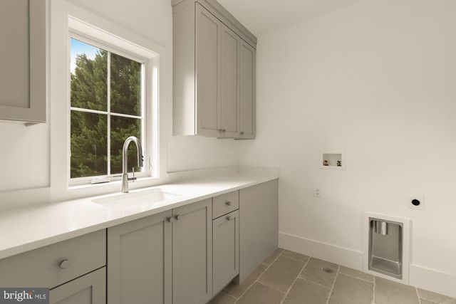 5435 MOHICAN RD, Bethesda, MD 20816
