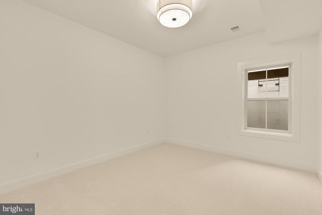 5435 MOHICAN RD, Bethesda, MD 20816