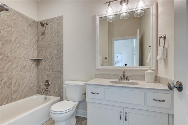 14609 Aspen Circle, Basehor, KS 66007