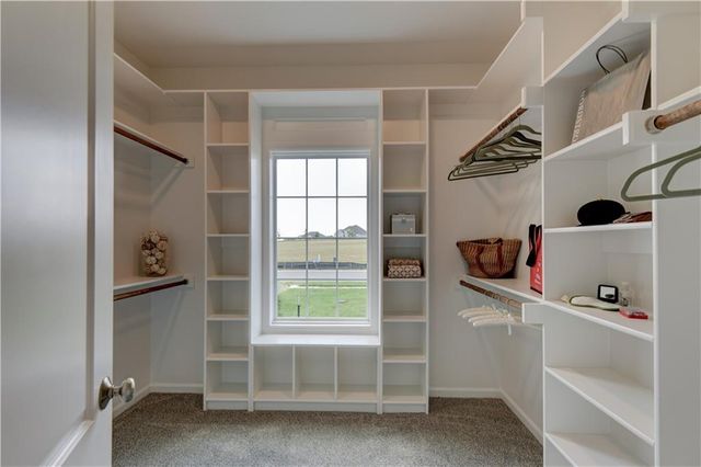 14609 Aspen Circle, Basehor, KS 66007